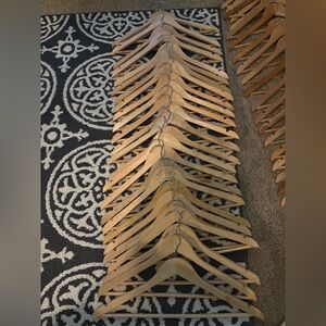 25 solid wood hangers